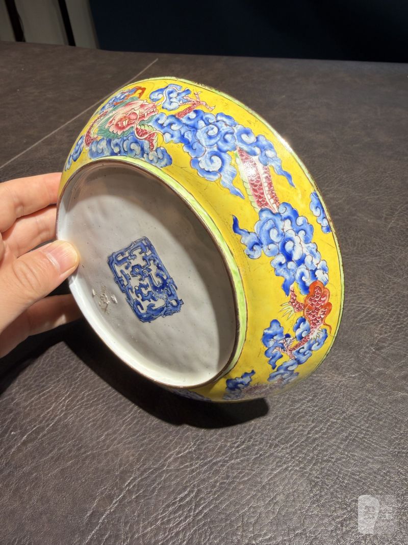 清乾隆 铜胎云龙花卉纹珐琅盘 - 图9